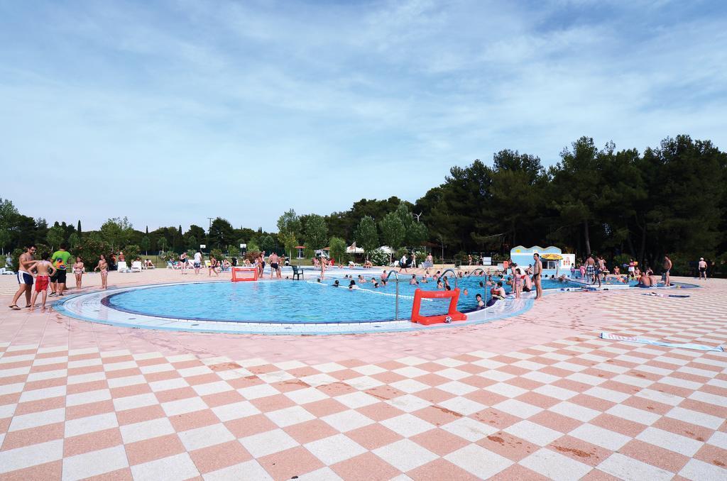 Happy Camp Mobile Homes In Centro Vacanze Bi Village Fažana Dış mekan fotoğraf
